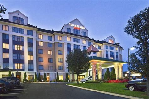 hotels in ronkonkoma ny|Top Hotels in Ronkonkoma, NY from $93 .